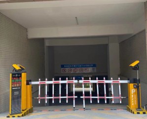 長治市山西柵欄式道閘欄桿一體機